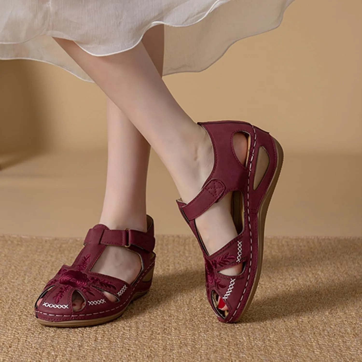 Gladiator Sandals for Women Comfortable Wide Width Lightweight Slides Sandals Hollow Out Closed Toe Wedge Sandals Retro Walking Shoes with Adjustable Hook And Loop